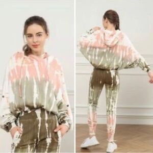 Young Fabulous & Broke tie dye sweatshirt. S/M